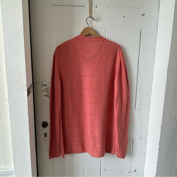 Robert Graham Peach V-Neck Pullover Knit Sweater - Picture 4 of 14